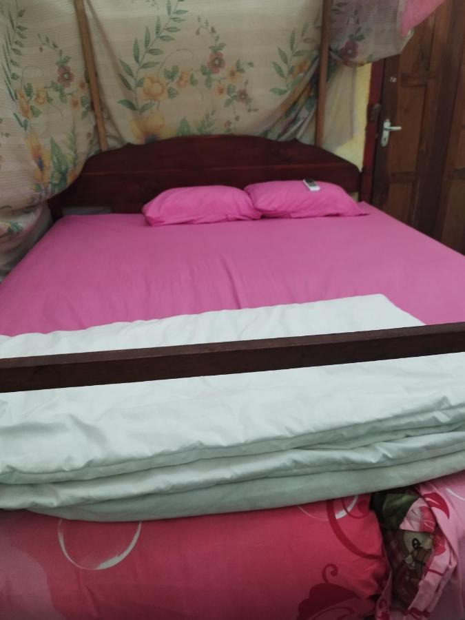 Agus Family Homestay Labuan Bajo Zewnętrze zdjęcie